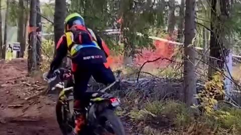 One Legged Enduro Rider, RESPECT! | IG:jboive