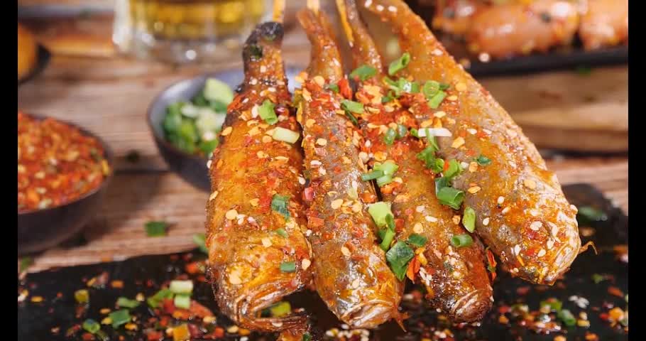 Have you ever eaten small fish on the barbecue? Check it out.