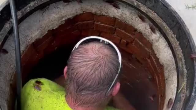 https://rumble.com/v17wlg1-manhole-lining-prep-work..html