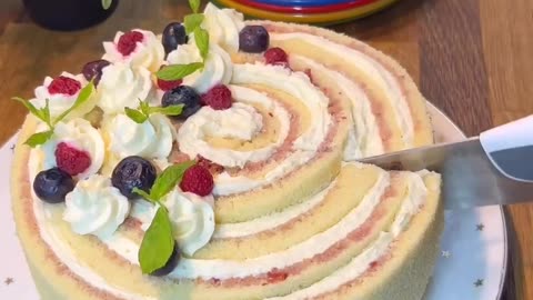 How to bake cream roll cake🍰 easy at home🎂😍