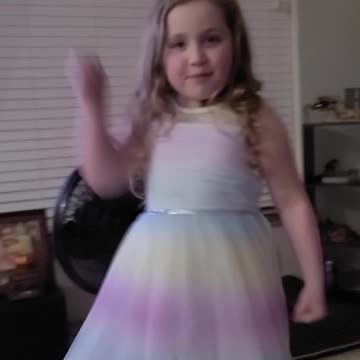 6 Year Old LOVES President Trump!