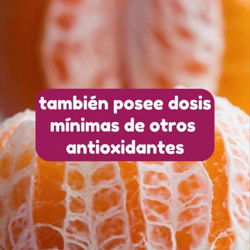 ¿Qué representan los hilos de color blanco en la mandarina?