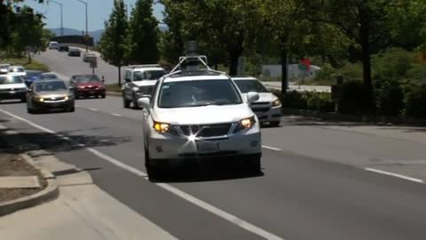 Google shows off driverless cars