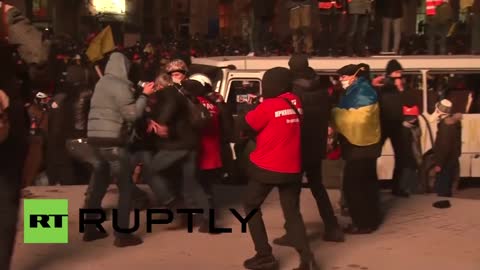 Ukraine - More from Ukraine as citizens beat up the Police