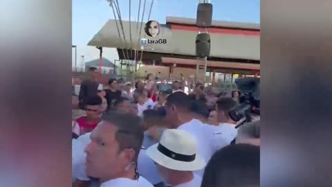O ladrão Lula fez cocô na frauda com medo de ser linchado.
