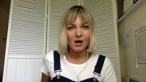 Under the Wire: A Conversation with Naomi Cook - Ex-RN Current 5G and COVID Activist