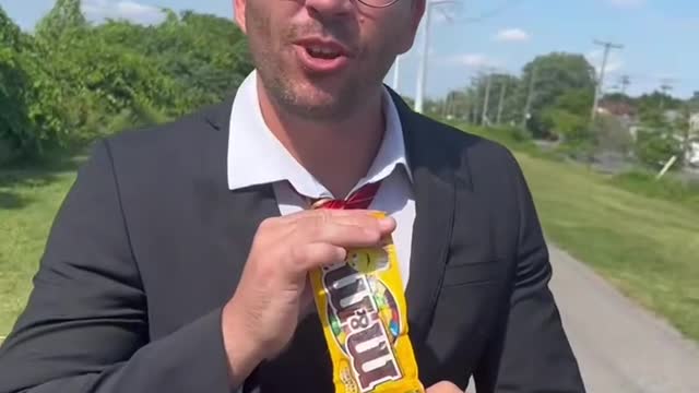 Tour de Magie - Je change des M&M en Skittles