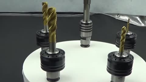 Small teeth tapping with antique and old machine tools