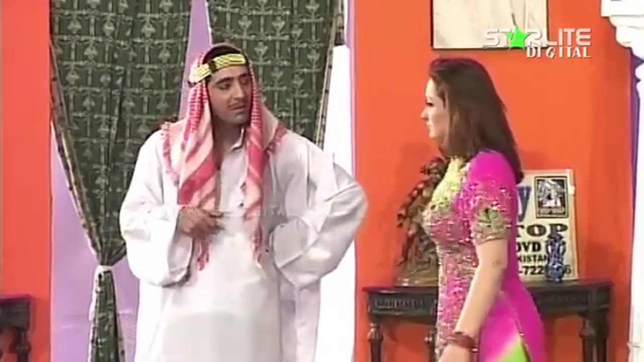 Zafri Khan and Nargis with Sajan Abbas and Naseem Vicky Pakistani Stage Drama Comedy Clip | Pk Mast