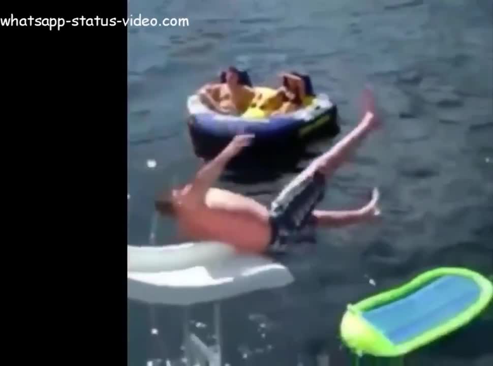 funny video / OMG men fell into the water