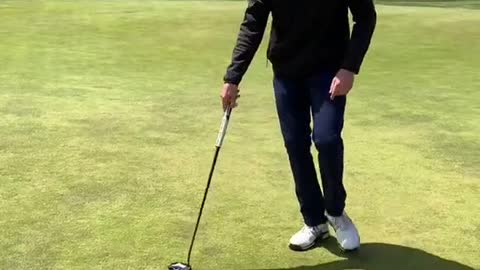 Man who never finishes his putt