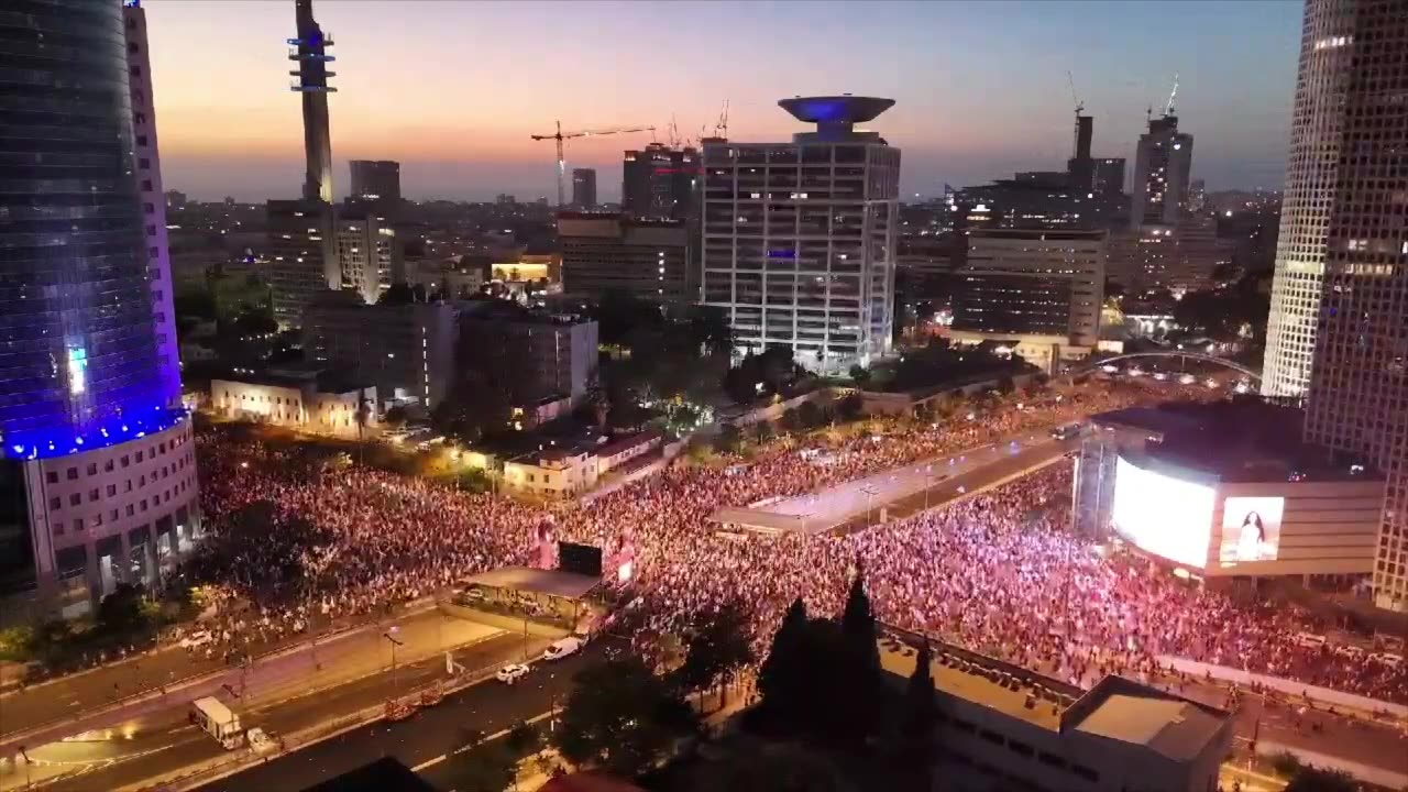 ⚡️Tens of thousands of protesters filled the streets of Tel Aviv, -