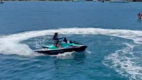 Jet ski