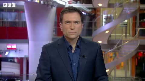 Why are US and Russian tensions escalating over the Ukraine?
