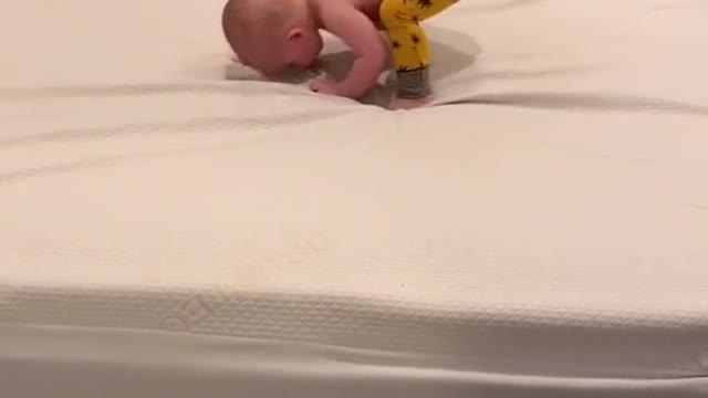 Cute Babies Fall on bed 🥰🥰🥰🥰