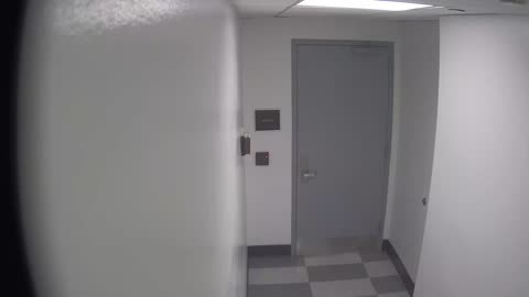 6141RHOBG1G101DStairwayLobbyEntry_2021-01-06_11h20min03s137ms.mp4