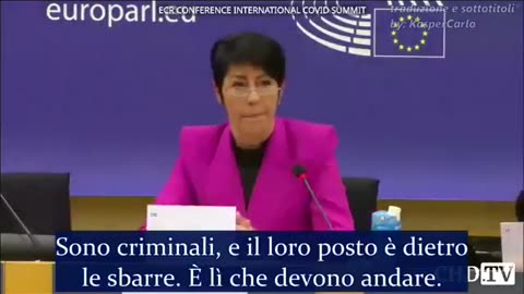 "Ribellatevi alle élite globali!" ✊