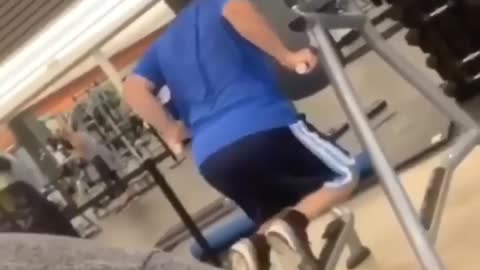 Don't try this! funny gym fail🤣