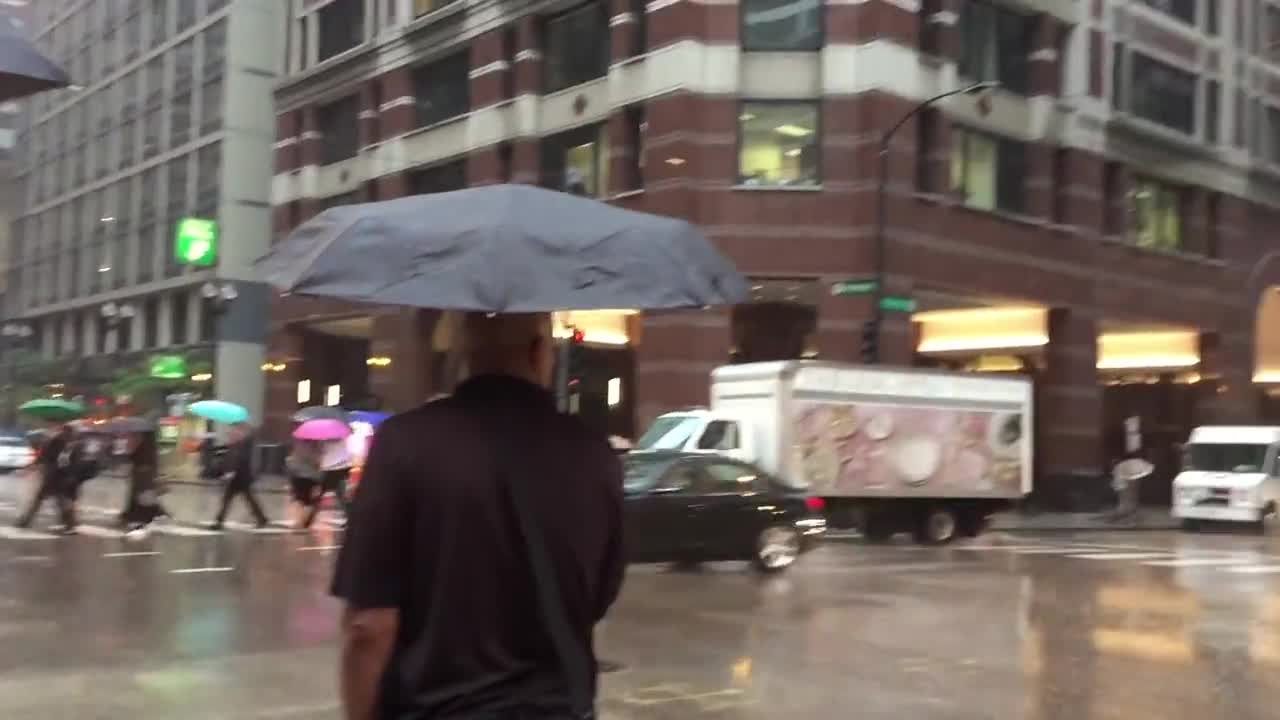 NOISY! Chicago is... BEING HAUNTED BY A GHOOOOOST!