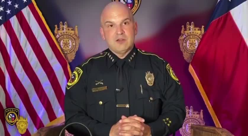 Texas Sheriff Opens Criminal Investigation into DeSantis over Martha's Vineyard