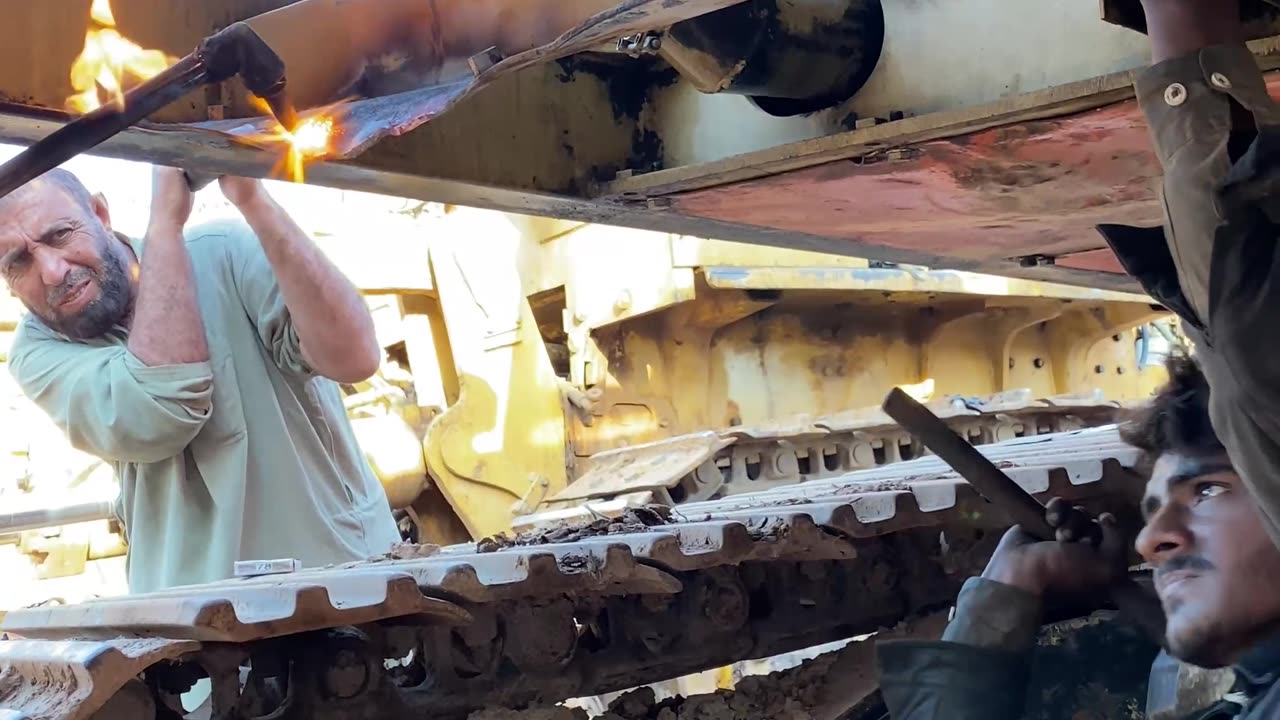 Excavator Frame Repair #excavator #welding #ytshorts #shorts