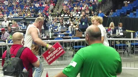 Trump supporters and the media have "a moment" at the ralley in Tulsa