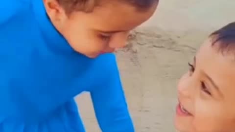 Unbreakable Bonds Siblings' Love in 25 Seconds