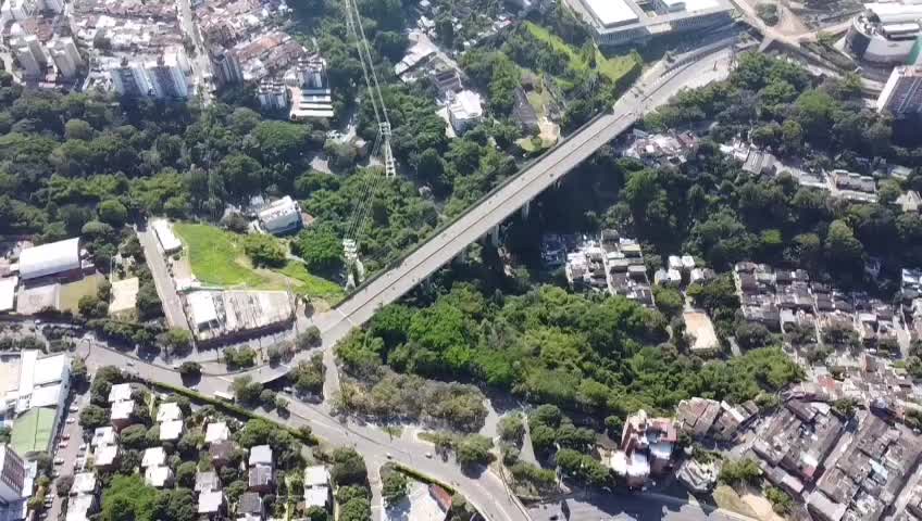 Panorama paro de taxis y buses | Viaducto la Flora