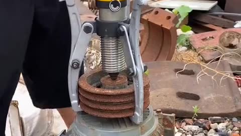 Remove large rusty mechanical parts