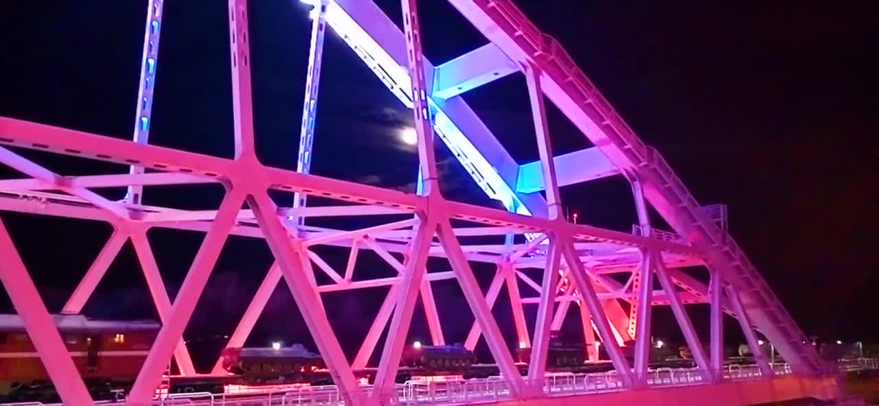 Russia withdrawals equipment from Crimea