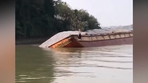 FLIPPING BOAT