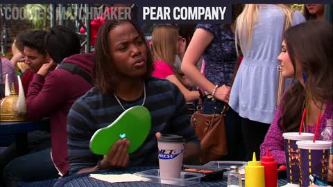 Tech in Nick Shows You Wish Were Real 📱 Zoey 101 Tek-Mates to Victorious Pear Phones | Sllog