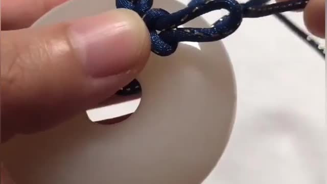 Tying method of safety buckle (3)