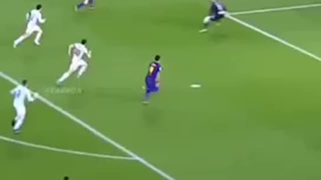 Messi crazy pass
