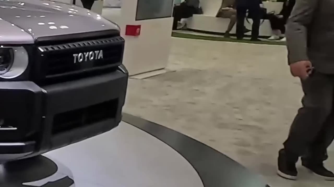 2022 Ford Bronco vs Top Competitor: Which Reigns Supreme?