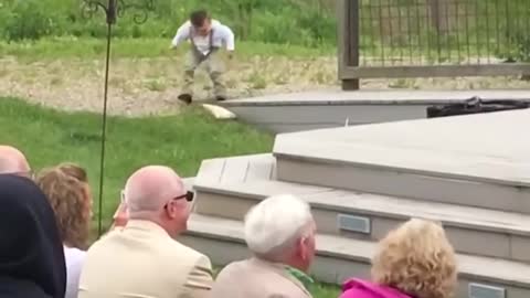 Kids add some comedy to a wedding! - Ring Bearer Fails