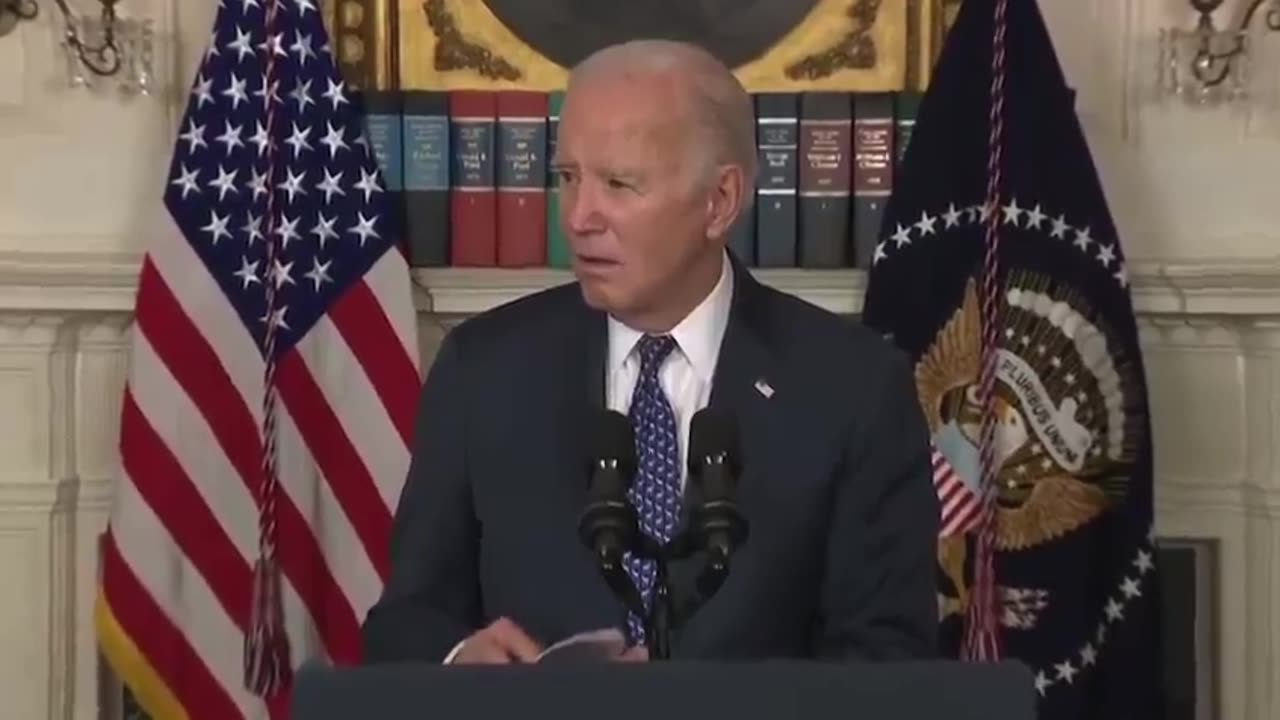 Doocy confronts Biden to his face: "Can you continue as President?"