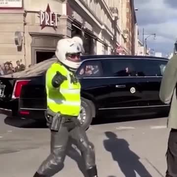 Hilarious... Biden Gets A Warm Welcome In London