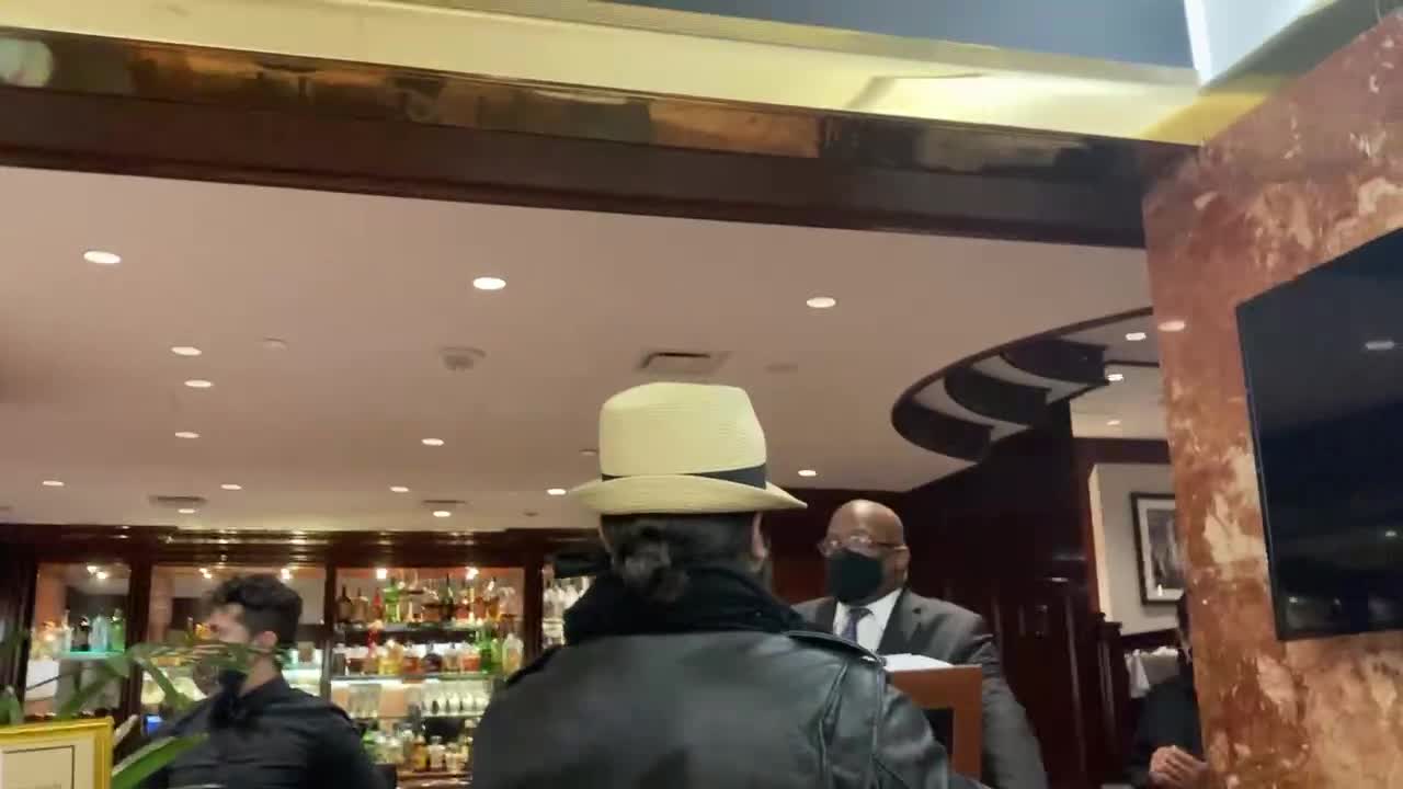 NEW YORKERS Segregated against at Trump Grill NYC 6th Jan