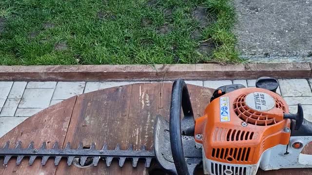 STIHL 45 HEDGE TRIMMER STRIP DOWN