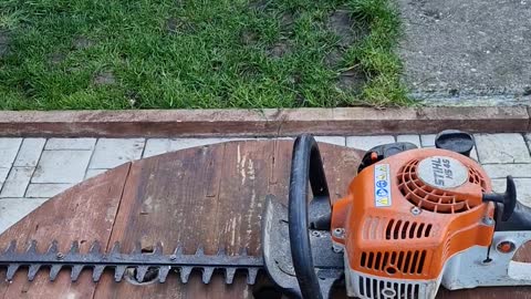 STIHL 45 HEDGE TRIMMER STRIP DOWN
