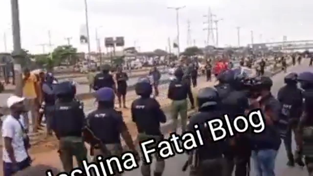 These men of Nigeria police shown professionalism in discharge of their duty.