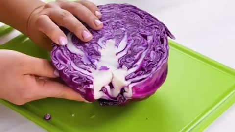 How to keep cabbage fresh after cutting it.