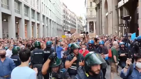 ITALY! Police...