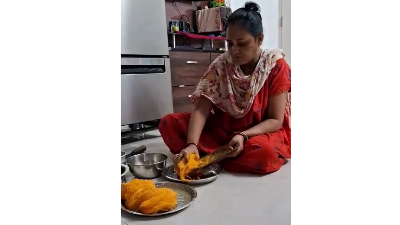 INDIAN GIRL MAKING FOOD RECIPE #SHORTS