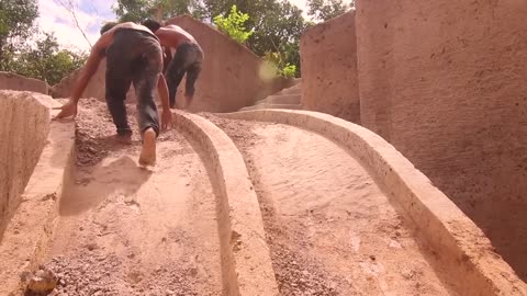 Underground Swimming Pool House(DNot Miss this Video)