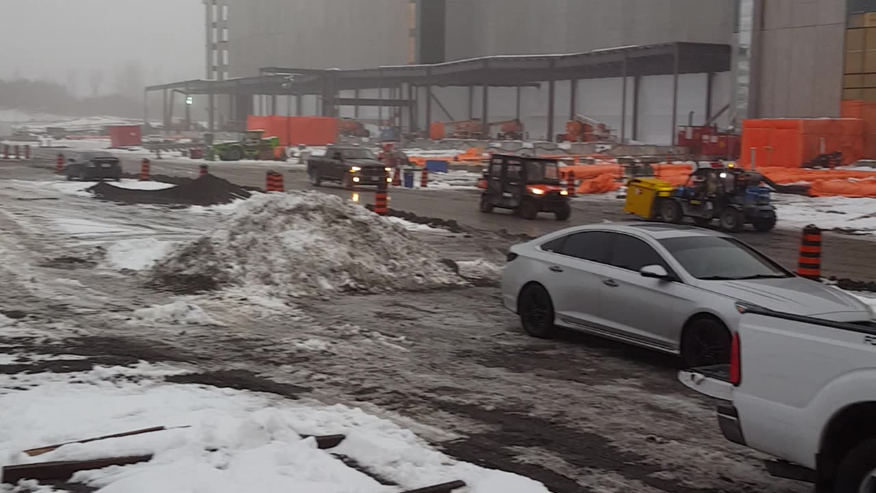 ⚒️ @ Work 2020 Building The Amazon West Warehouse In Ottawa ❄️ Canada 🍁