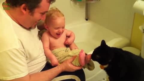 unny Babies Laughing Hysterically at Cats Compilation (2017)