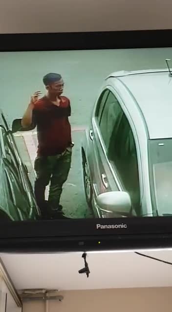 Car Robbery caught on Camera