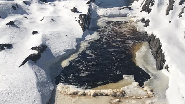 St. Louis River Ice Starting to Break Off